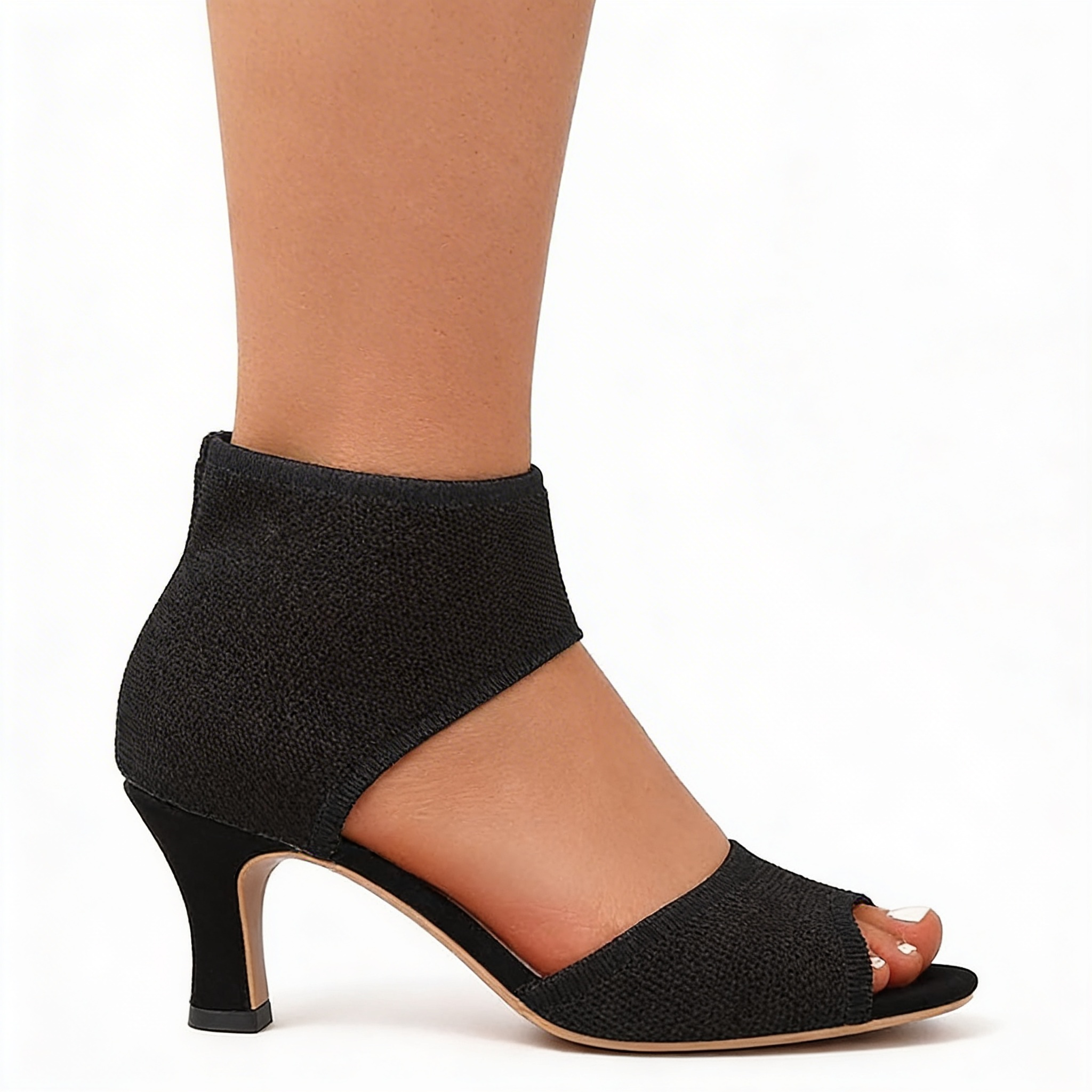 Black / 11