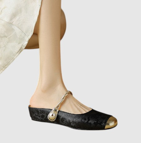 Black (Low) / 11