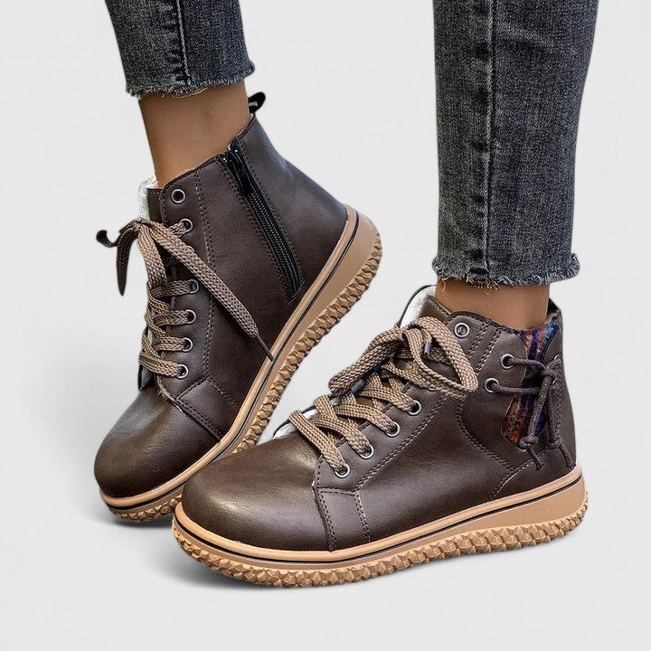Brown / 11