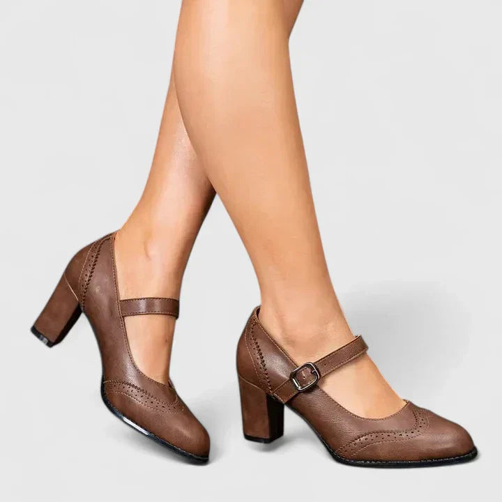 Brown / 11