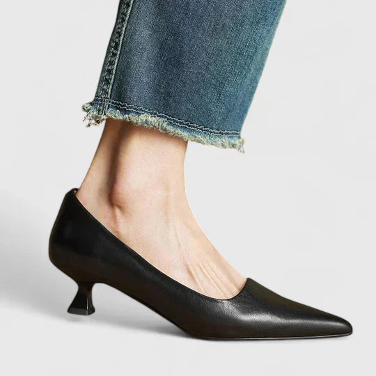 Black / 11