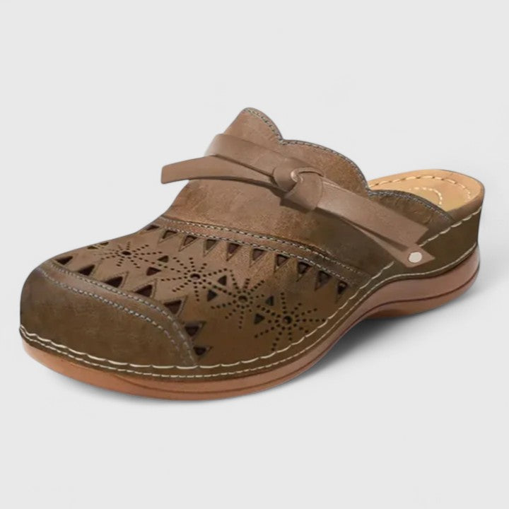 Brown / 11