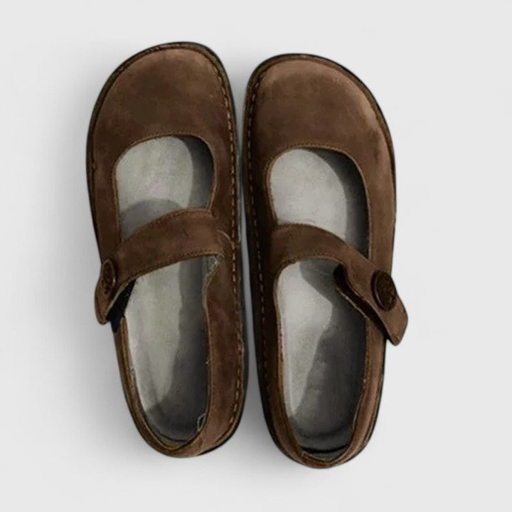 Brown / 11