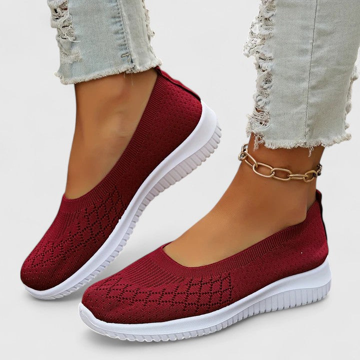 Red / 11